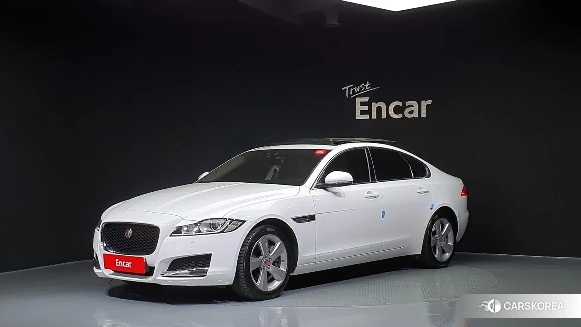 Jaguar XF (X260) 2018 Белый из Кореи