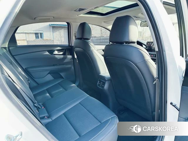 Kia K3 2022 Белый из Китая