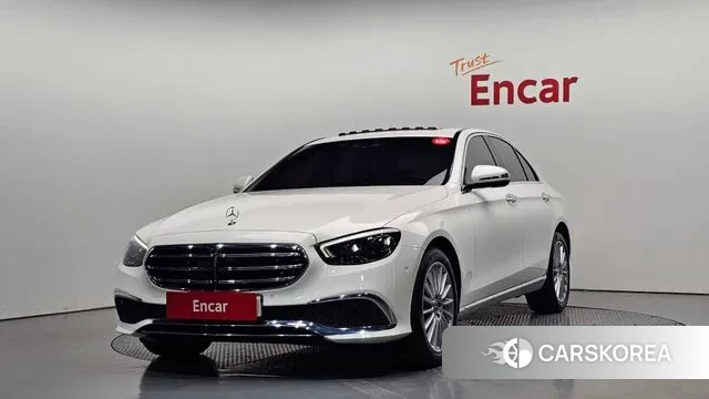 Mercedes-Benz E-Class W213 2023 Белый из Кореи