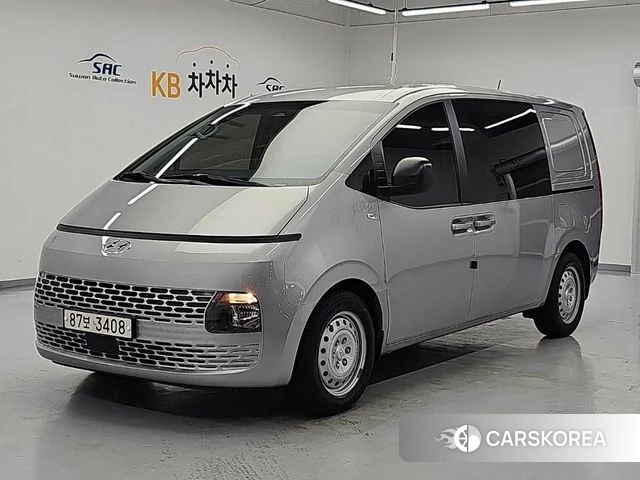 Hyundai Staria 2021 Серебряный из Кореи