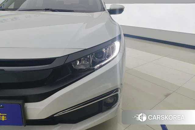 Honda Civic 2021 Белый из Китая