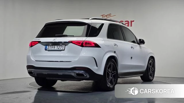 Mercedes-Benz GLE-Class W167 2021 Белый из Кореи