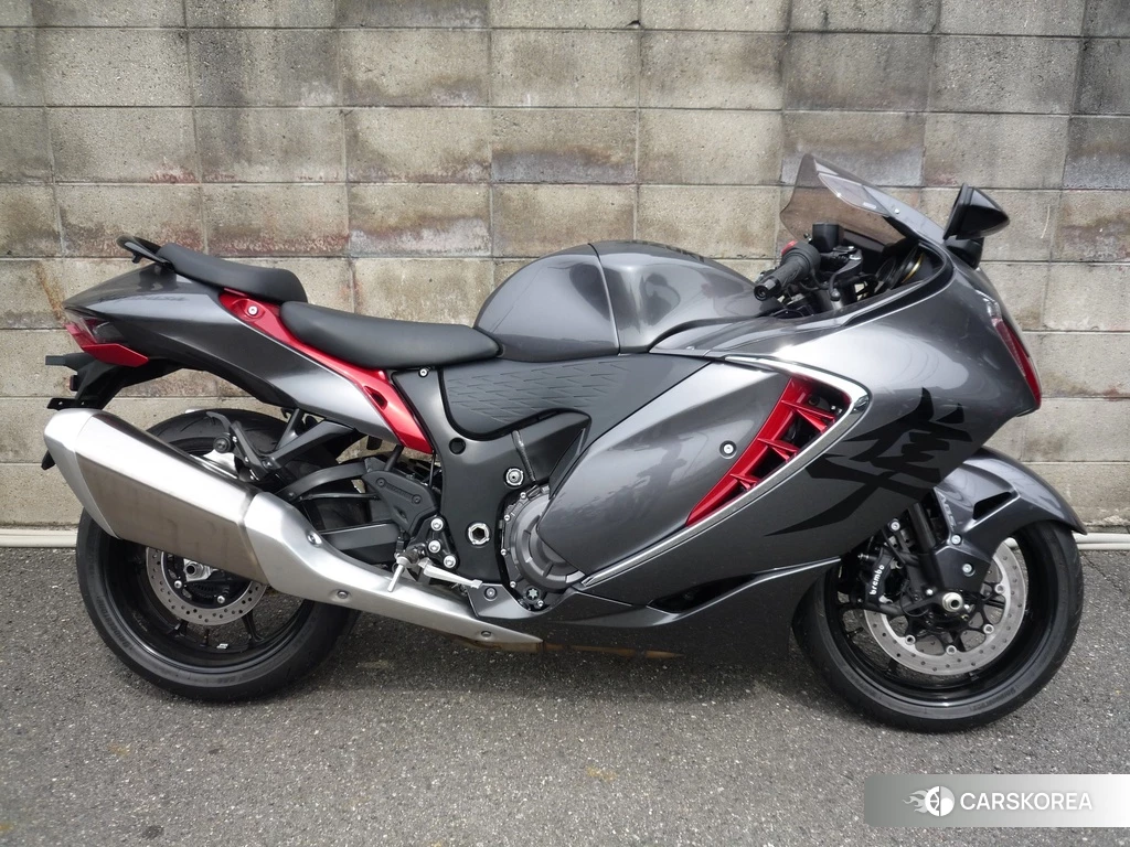 Проданный Suzuki GSX1300R HAYABUSA 2024 из Японии