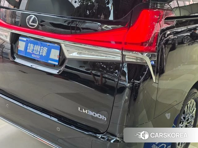 Lexus LM 2021 Черный из Китая