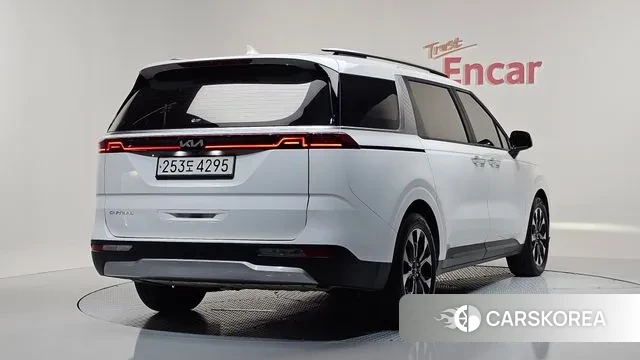 Kia Carnival 4th generation 2023 Белый из Кореи