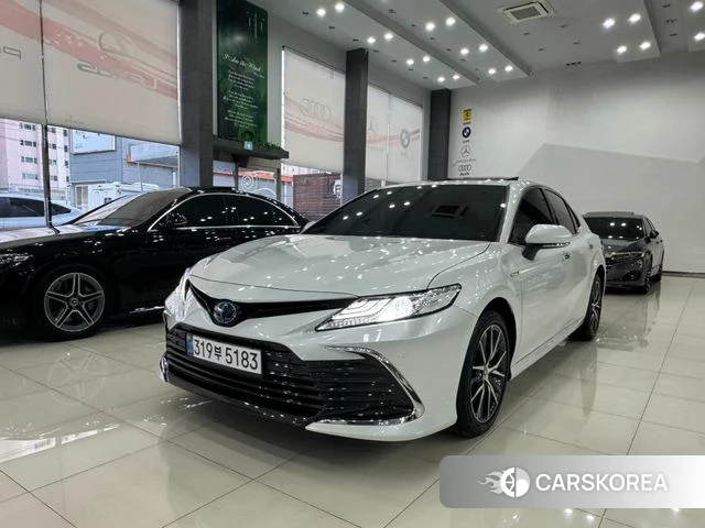 Toyota Camry (XV70) 2024 Белый из Кореи
