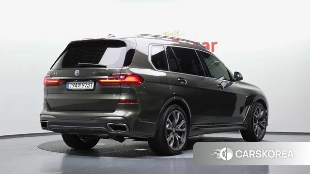 BMW X7 (G07) 2022 Цвет тростника из Кореи