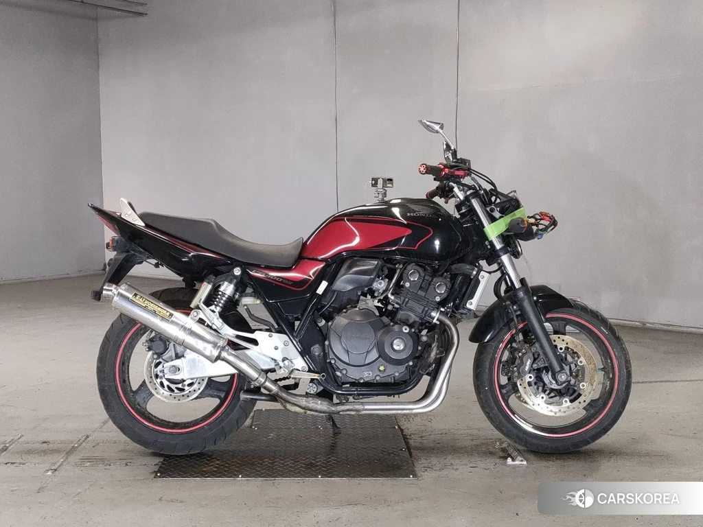Проданный Honda CB400SF 2011 из Японии, фото 2