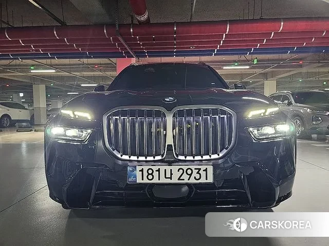 BMW X7 (G07) 2024 Черный из Кореи