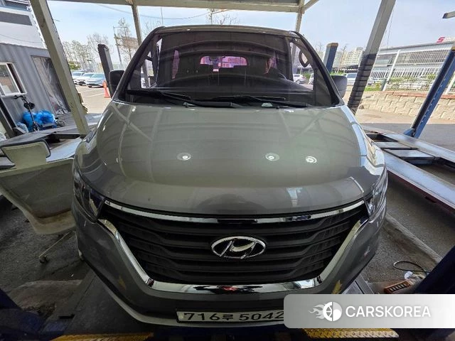 Hyundai The New Grand Starex 2018 Серебристо-серый из Кореи