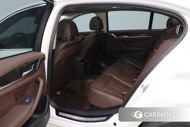 BMW 5 series 2021 Белый из Китая