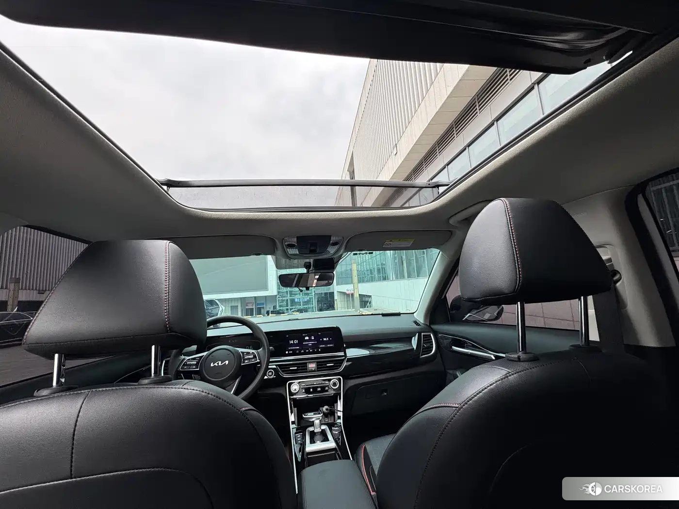 Kia Seltos 2023 Белый из Китая