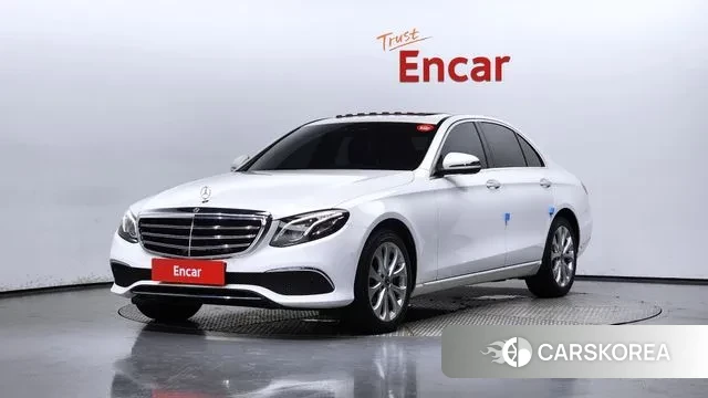 Mercedes-Benz E-Class W213 2018 Белый из Кореи