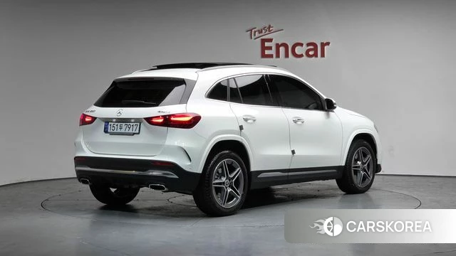 Mercedes-Benz GLA - Class H247 2024 Белый из Кореи