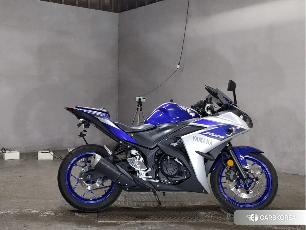Проданный Yamaha YZF-R25 2015 из Японии