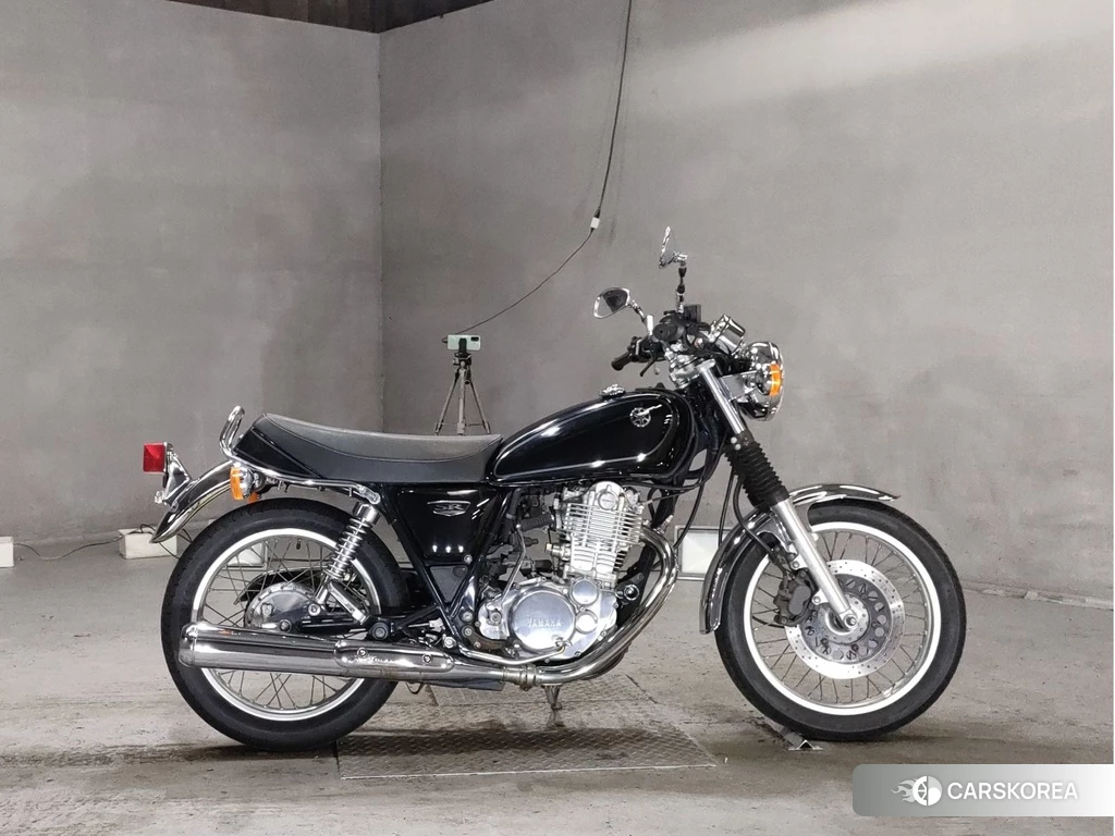 Проданный Yamaha SR 400 2016 из Японии, фото 2