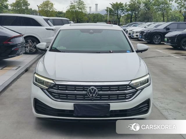 Volkswagen Sagitar 2024 Белый из Китая