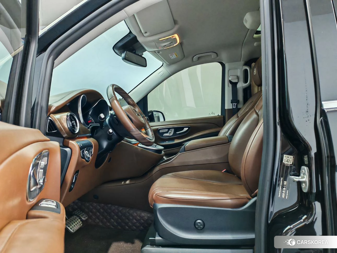 Mercedes-Benz V-class 2021 Черный из Китая