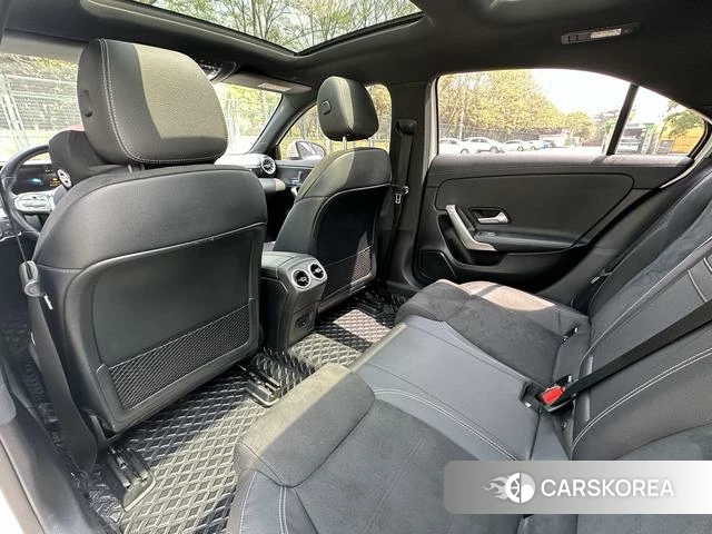 Mercedes-Benz Class A 2021 Белый из Китая