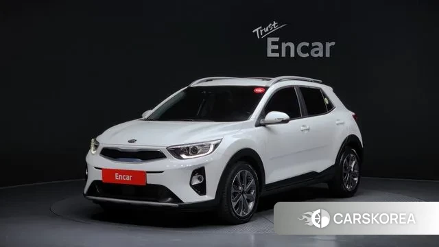 Kia Stonic 2019 Белый из Кореи