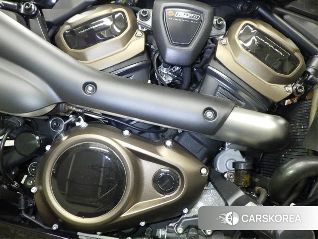Engine photo