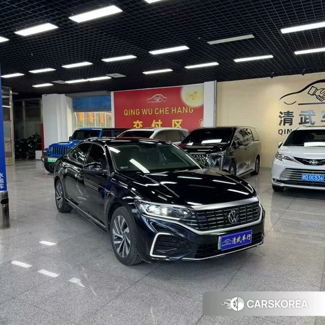 Volkswagen Passat PHEV 2023 Черный из Китая
