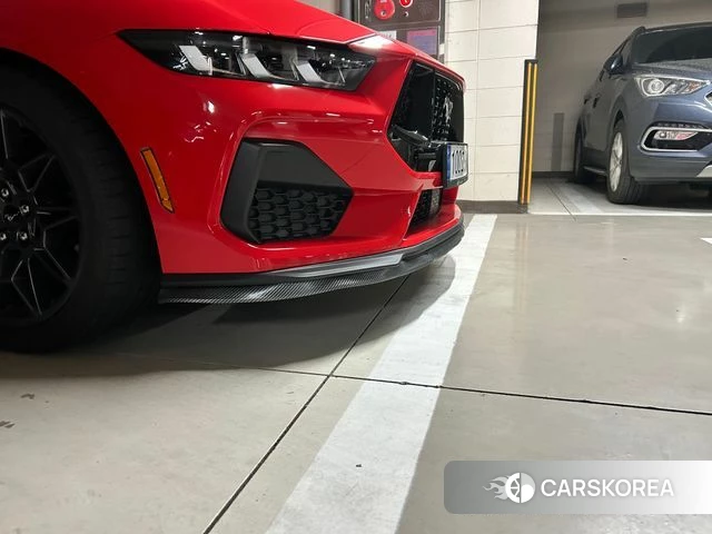 Ford Mustang 7th Generation 2024 Красный из Кореи