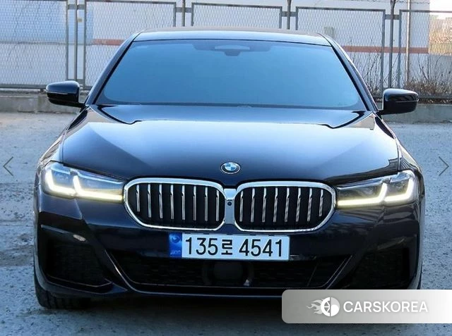 BMW 5 Series (G30) 2023 Черный из Кореи