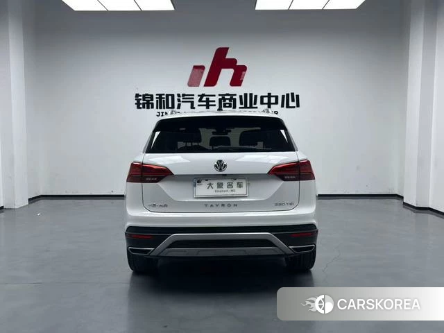 Volkswagen Tanyue 2023 Белый из Китая