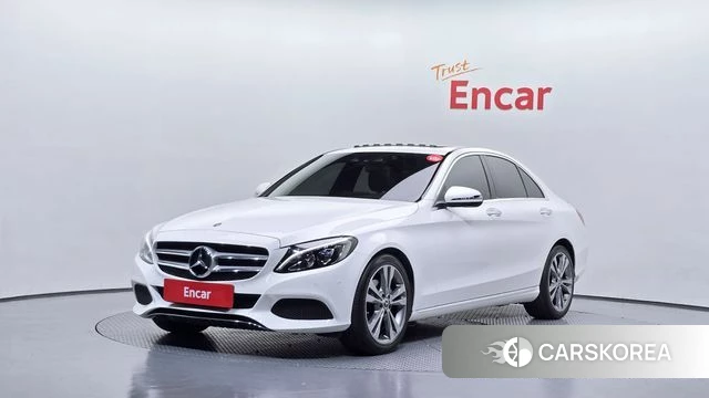 Mercedes-Benz C-Class W205 2018 Белый из Кореи