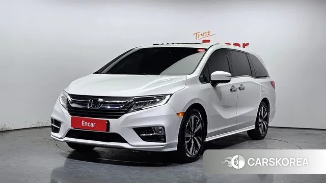 Honda Odyssey 2020 Белый из Кореи