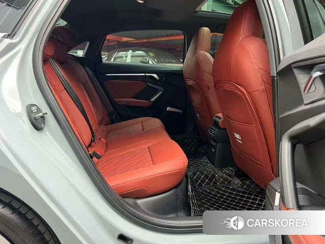 Audi A3 2025 Серебристо-серый из Китая