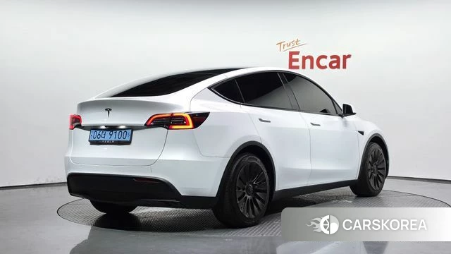 Tesla Model Y 2023 Белый из Кореи