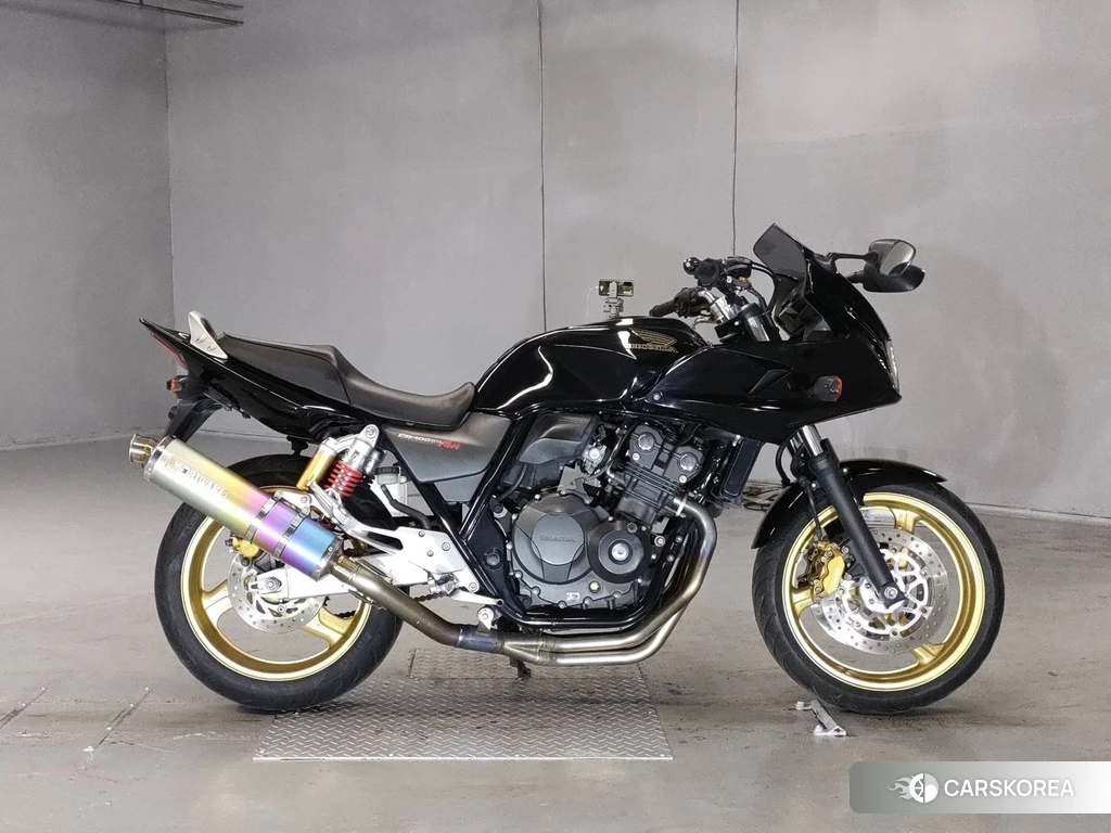 Проданный Honda CB400SF BOLDOR 2013 из Японии