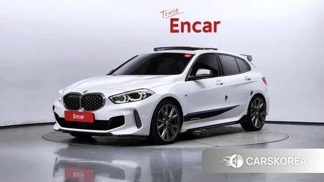 BMW 1 Series (F40) 2023 Белый из Кореи