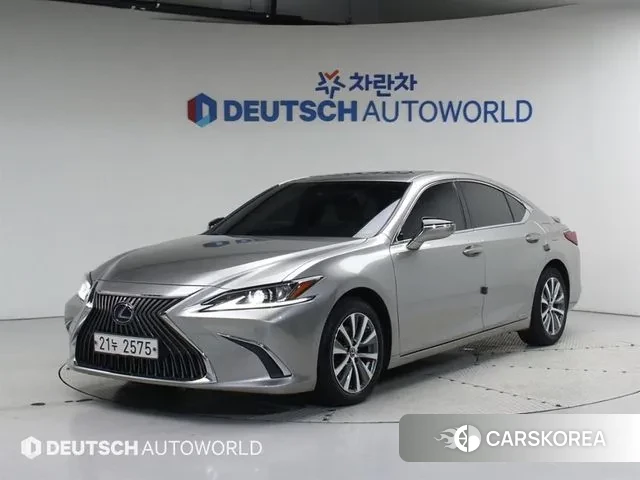 Lexus ES300h 7th generation 2018 Песочный из Кореи