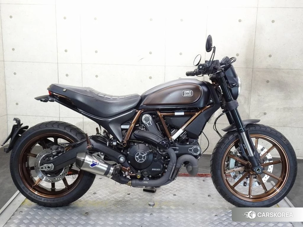 Проданный Ducati SCRAMBLER ITALY INDEPENDENT 2016 из Японии, фото 2