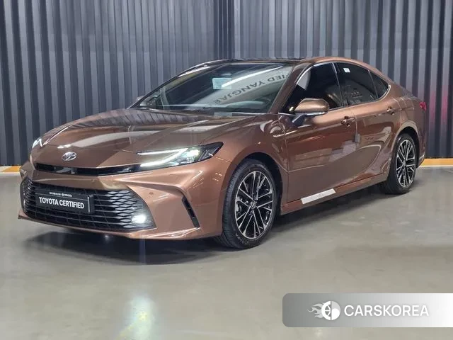 Toyota Camry (XV80) 2025 Песочный из Кореи