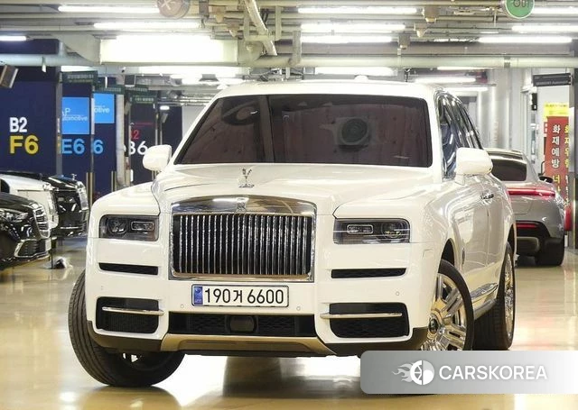 Rolls-Royce Cullinan 2023 Белый из Кореи