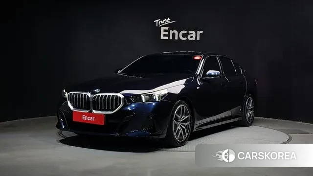 BMW 5 Series (G60) 2024 Черный из Кореи