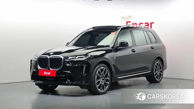 BMW X7 (G07) 2024 Черный из Кореи