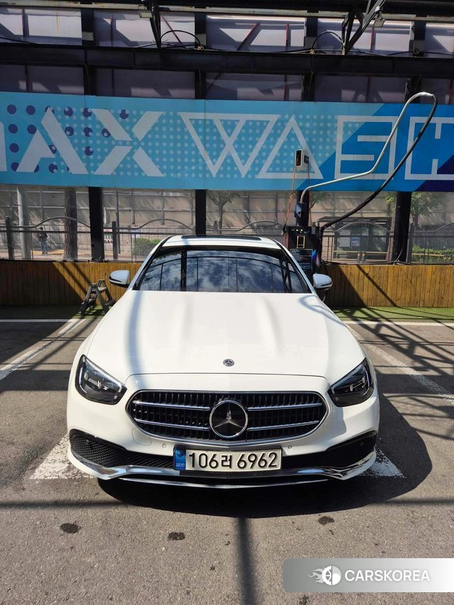 Mercedes-Benz E-Class W213 2021 Белый из Кореи