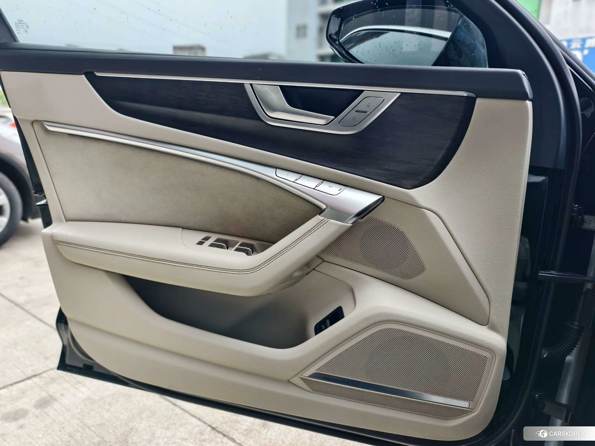 Audi A6L 2021 Черный из Китая