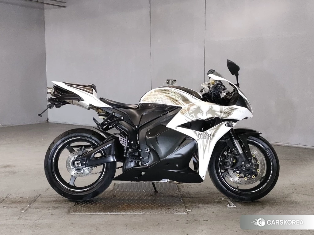 Проданный Honda CBR600RR 2011 из Японии, фото 2