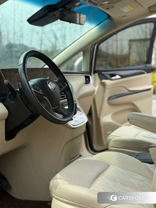 Buick GL8 2022 Шампань из Китая