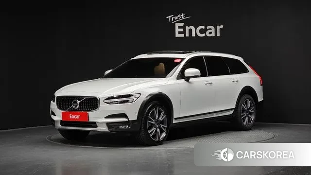 Volvo V90 Cross-Country 2018 Белый из Кореи
