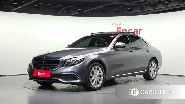 Mercedes-Benz E-Class W213 2019 Серый из Кореи