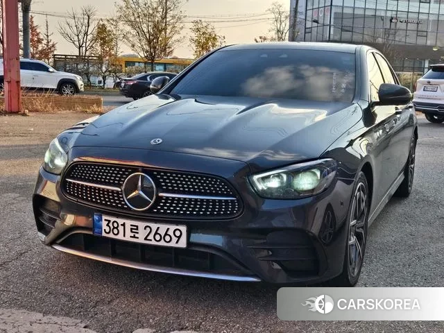 Mercedes-Benz E-Class W213 2020 Серый из Кореи