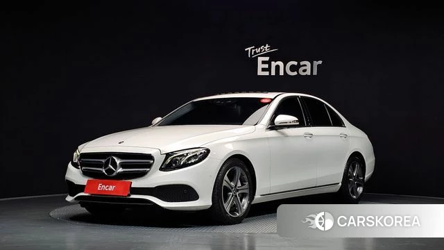 Mercedes-Benz E-Class W213 2018 Белый из Кореи