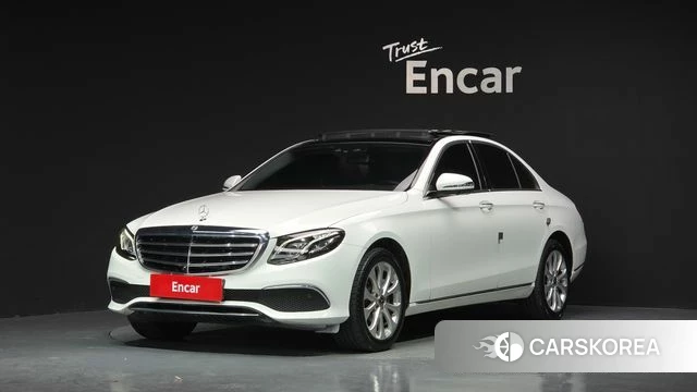Mercedes-Benz E-Class W213 2019 Белый из Кореи